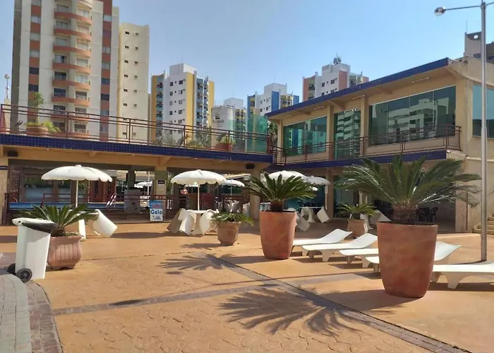 Apto De 2 Quartos Com Excelente Parque Aquatico Em Caldas Novas-Go