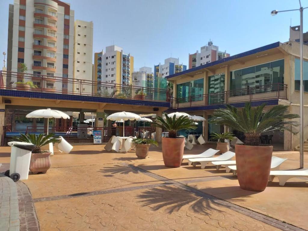 Apto De 2 Quartos Com Excelente Parque Aquatico Em Caldas Novas-go * Caldas Novas